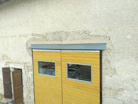 Création porte vitrée bardage mélèze